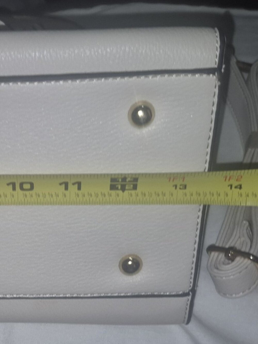 White Handbag with Large Flower on Front - Picture 6 of 7